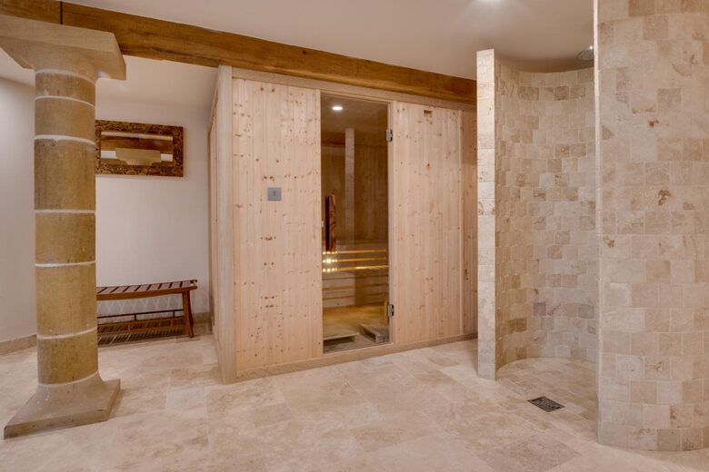 The Old Chapel & Spa - Whitby, United Kingdom