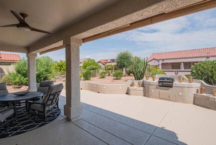 Charming Arizona Retreat with Private Yard - Surprise, Arizona