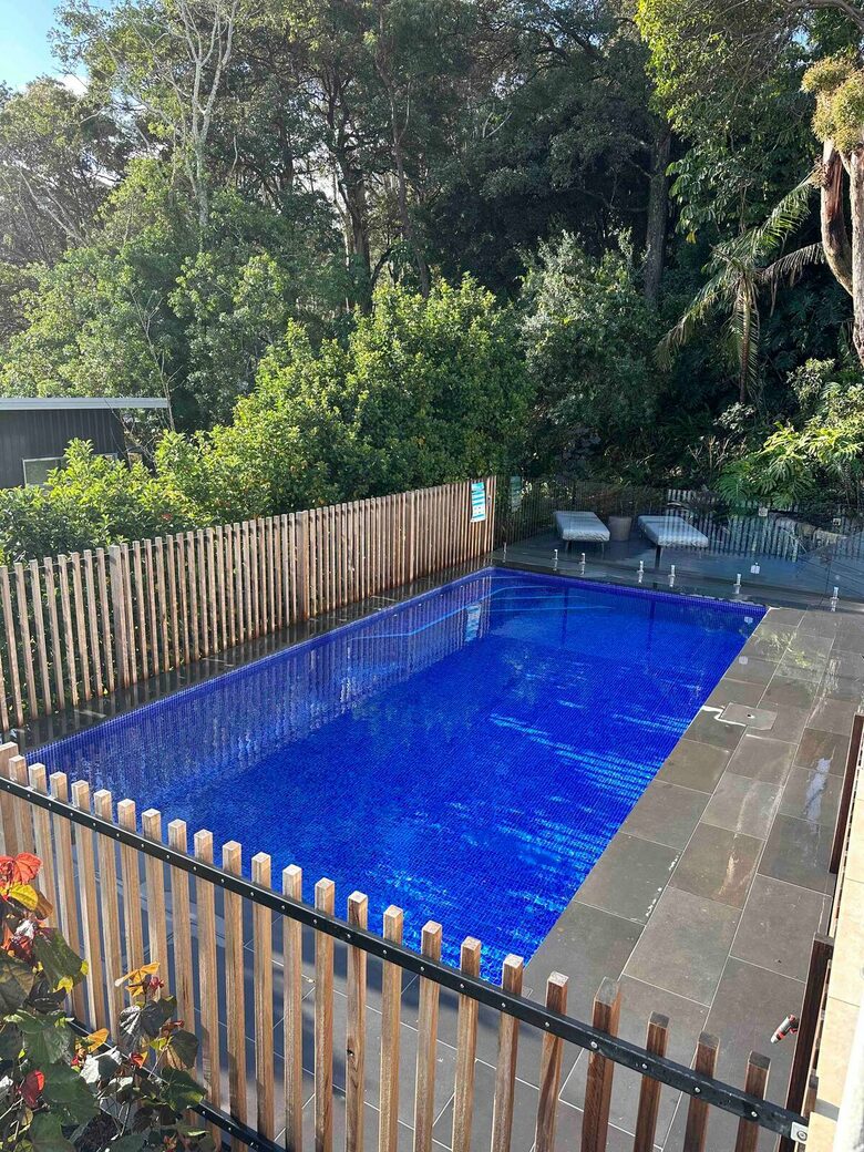 Elegant Coastal Retreat with Pool and Game Room - North Avoca, Australia