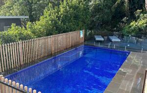 Elegant Coastal Retreat with Pool and Game Room - North Avoca, Australia