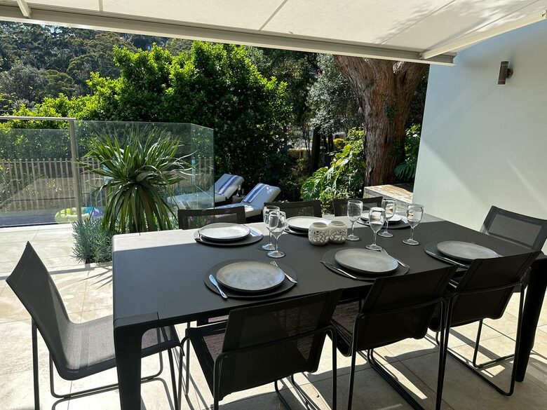 Elegant Coastal Retreat with Pool and Game Room - North Avoca, Australia