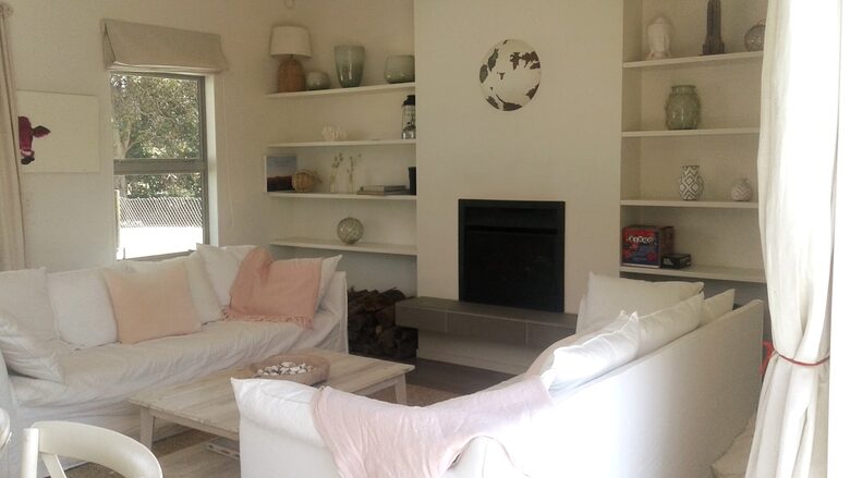 Coastal Retreat Steps from Matapouri Beach - Matapouri, New Zealand