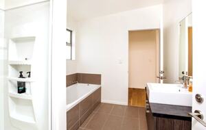 Coastal Retreat Steps from Matapouri Beach - Matapouri, New Zealand