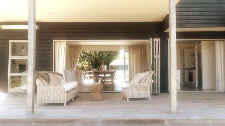 Coastal Retreat Steps from Matapouri Beach - Matapouri, New Zealand