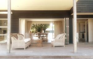 Coastal Retreat Steps from Matapouri Beach - Matapouri, New Zealand