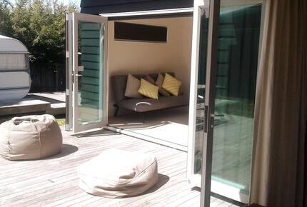 Coastal Retreat Steps from Matapouri Beach - Matapouri, New Zealand