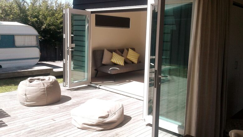 Coastal Retreat Steps from Matapouri Beach - Matapouri, New Zealand