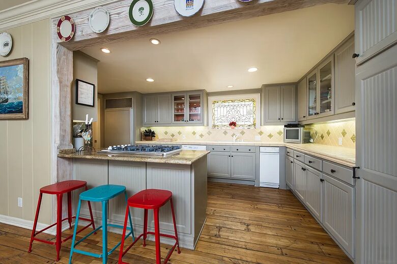 Premier Oceanfront Living in Santa Monica - Santa Monica, California