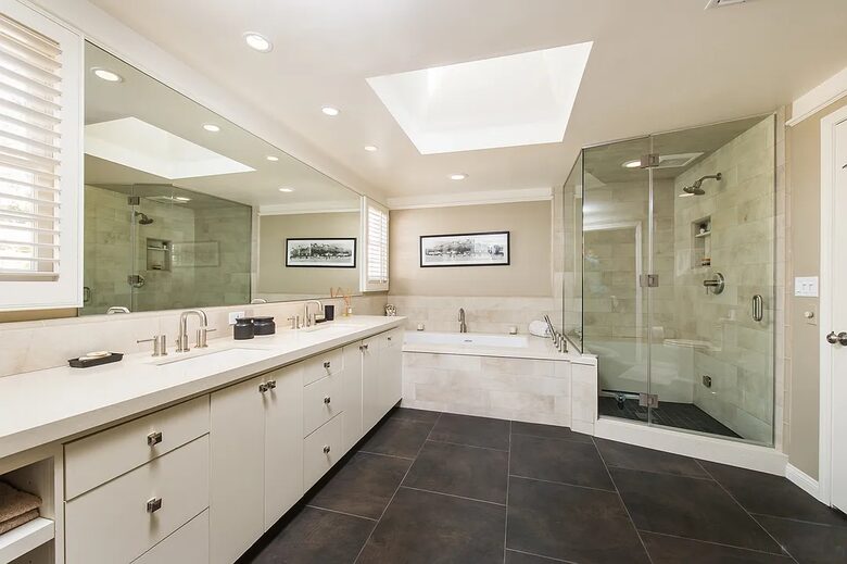 Premier Oceanfront Living in Santa Monica - Santa Monica, California