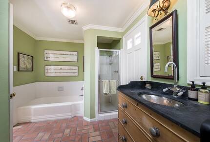 Premier Oceanfront Living in Santa Monica - Santa Monica, California