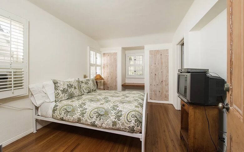 Premier Oceanfront Living in Santa Monica - Santa Monica, California