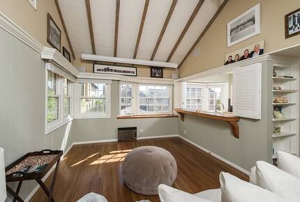 Premier Oceanfront Living in Santa Monica - Santa Monica, California