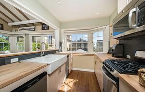 Premier Oceanfront Living in Santa Monica - Santa Monica, California