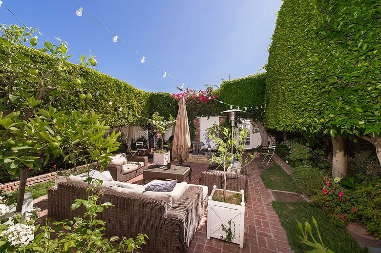 Premier Oceanfront Living in Santa Monica - Santa Monica, California