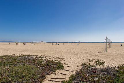 Premier Oceanfront Living in Santa Monica - Santa Monica, California