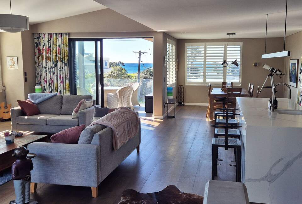 Open Plan Lounge / Dining / Kitchen