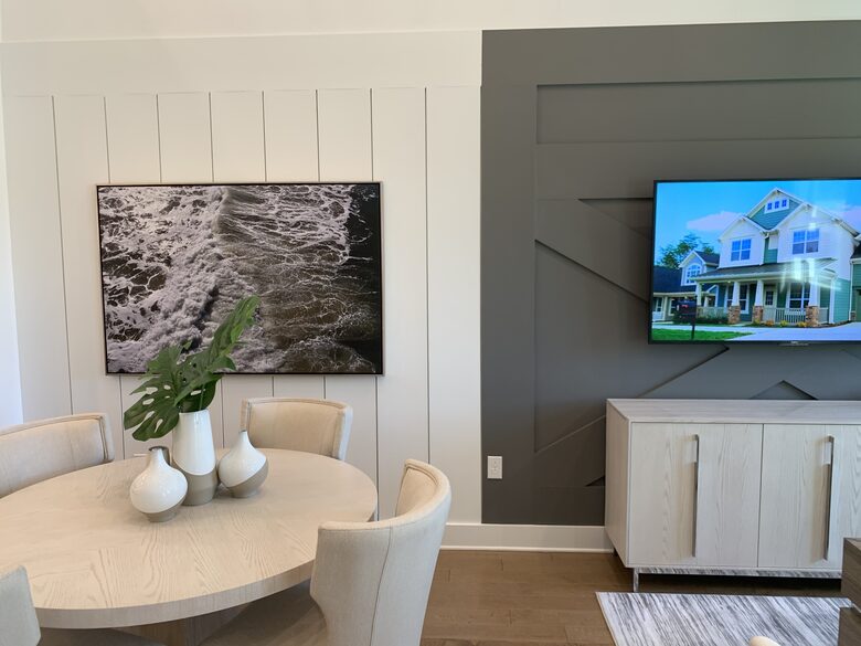 Relaxed Florida Living Near Downtown Naples - Naples, Florida