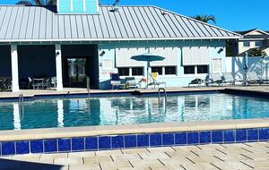 Relaxed Florida Living Near Downtown Naples - Naples, Florida