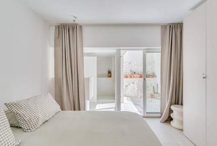 Luxury Escape in Les Goudes with Ocean View - Marseille, France