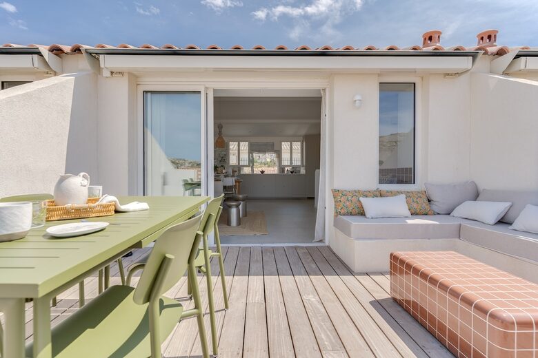 Luxury Escape in Les Goudes with Ocean View - Marseille, France