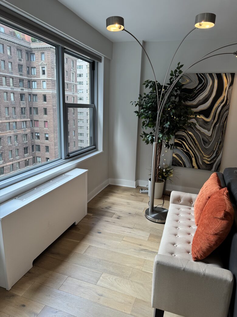 Elegant Midtown Manhattan Retreat Near Central Park - New York City, New York