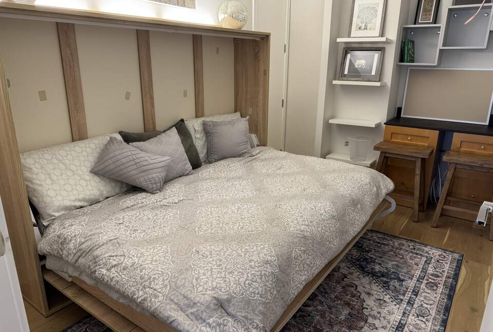 Elegant Midtown Manhattan Retreat Near Central Park - New York City, New York