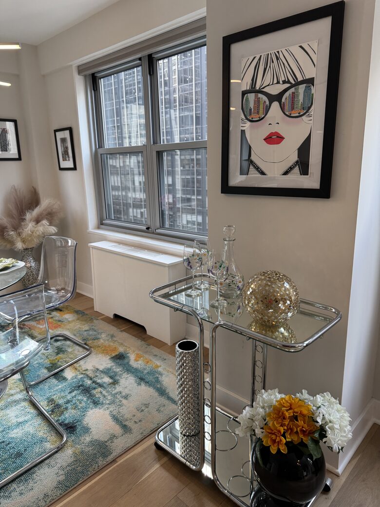 Elegant Midtown Manhattan Retreat Near Central Park - New York City, New York