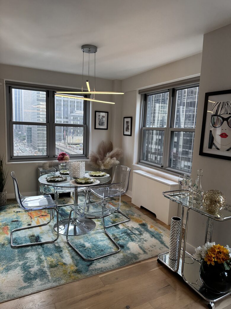 Elegant Midtown Manhattan Retreat Near Central Park - New York City, New York