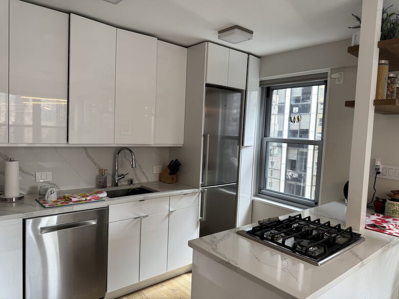 Elegant Midtown Manhattan Retreat Near Central Park - New York City, New York