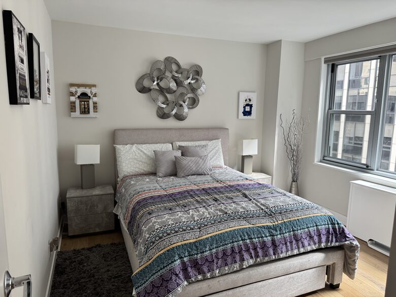 Elegant Midtown Manhattan Retreat Near Central Park - New York City, New York