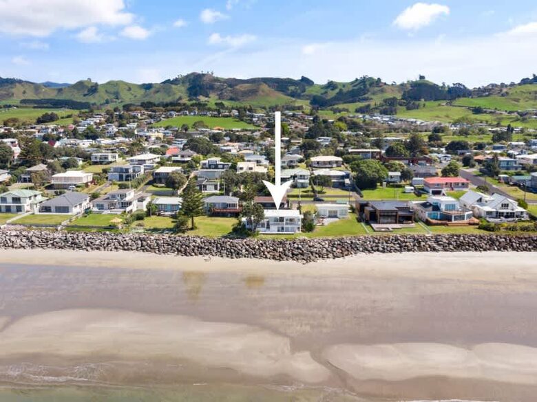 Seaside Simplicity at Waihi Beach - Waihi Beach, New Zealand
