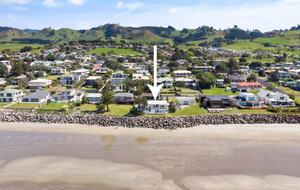 Seaside Simplicity at Waihi Beach - Waihi Beach, New Zealand