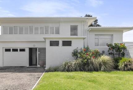 Seaside Simplicity at Waihi Beach - Waihi Beach, New Zealand