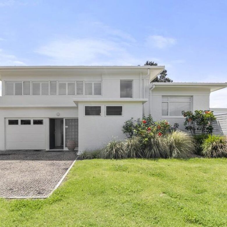 Seaside Simplicity at Waihi Beach - Waihi Beach, New Zealand