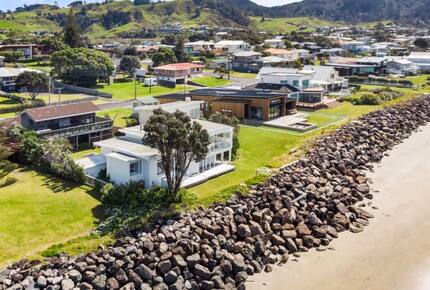 Seaside Simplicity at Waihi Beach - Waihi Beach, New Zealand