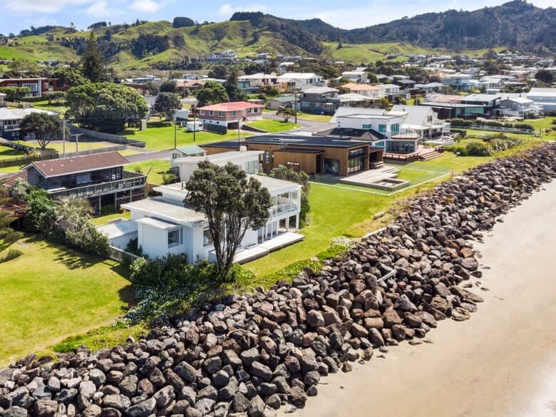Seaside Simplicity at Waihi Beach - Waihi Beach, New Zealand