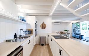 Exquisite Hideaway near Hastings Street - Noosa Heads, Australia