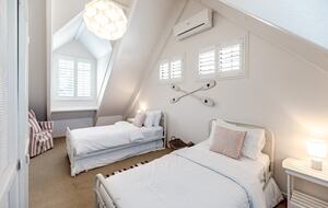 Exquisite Hideaway near Hastings Street - Noosa Heads, Australia