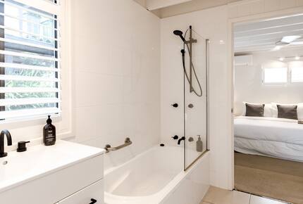 Exquisite Hideaway near Hastings Street - Noosa Heads, Australia