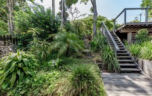 Exquisite Hideaway near Hastings Street - Noosa Heads, Australia