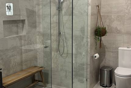 Hilltop Haven with City Views - Brisbane, Australia