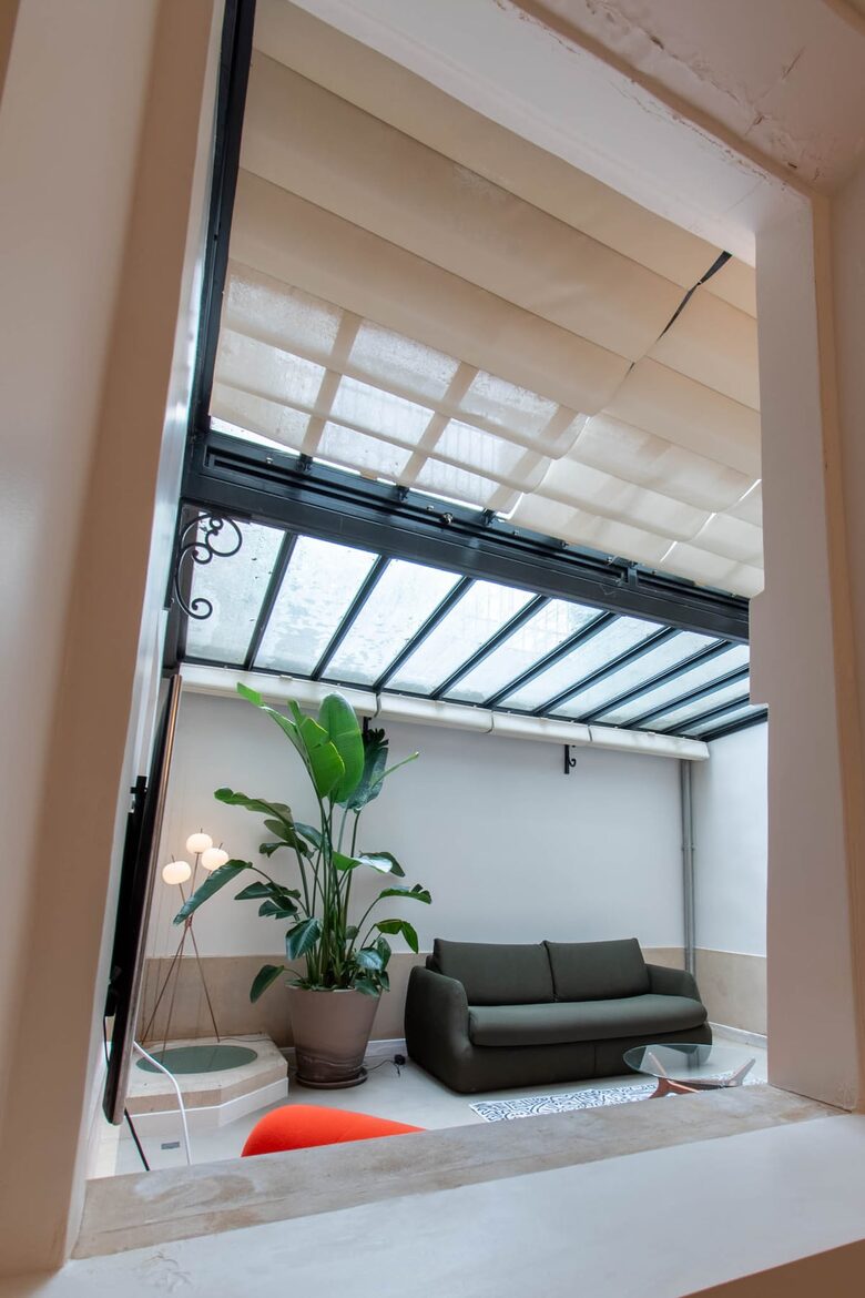 Parisian loft in the centre of Paris - Paris, France