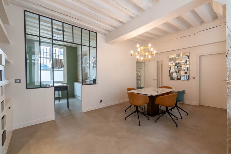 Parisian loft in the centre of Paris - Paris, France