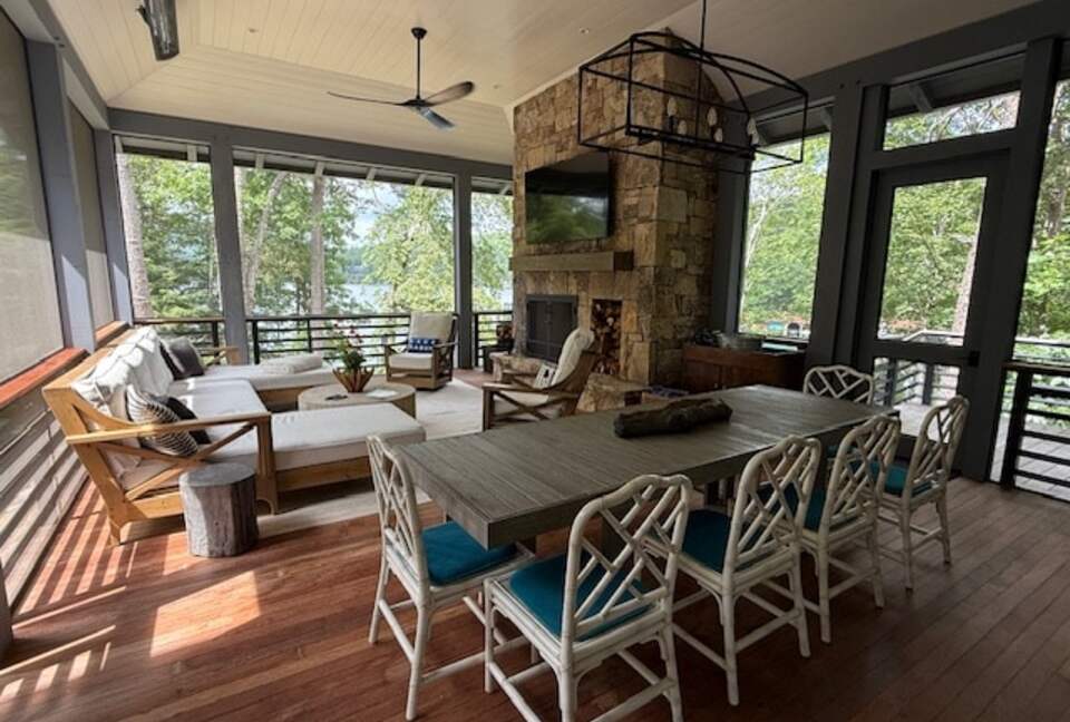 Exclusive Lake Rabun Escape Steps from Halls Marina - Lakemont, Georgia