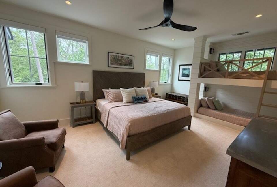 Exclusive Lake Rabun Escape Steps from Halls Marina - Lakemont, Georgia