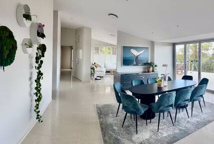 Hilltop Haven with City Views - Brisbane, Australia