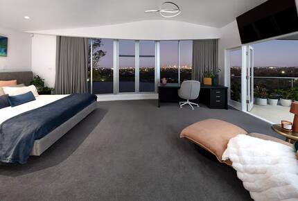 Hilltop Haven with City Views - Brisbane, Australia