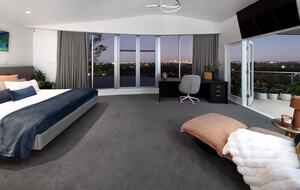 Hilltop Haven with City Views - Brisbane, Australia