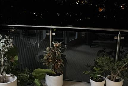 Hilltop Haven with City Views - Brisbane, Australia