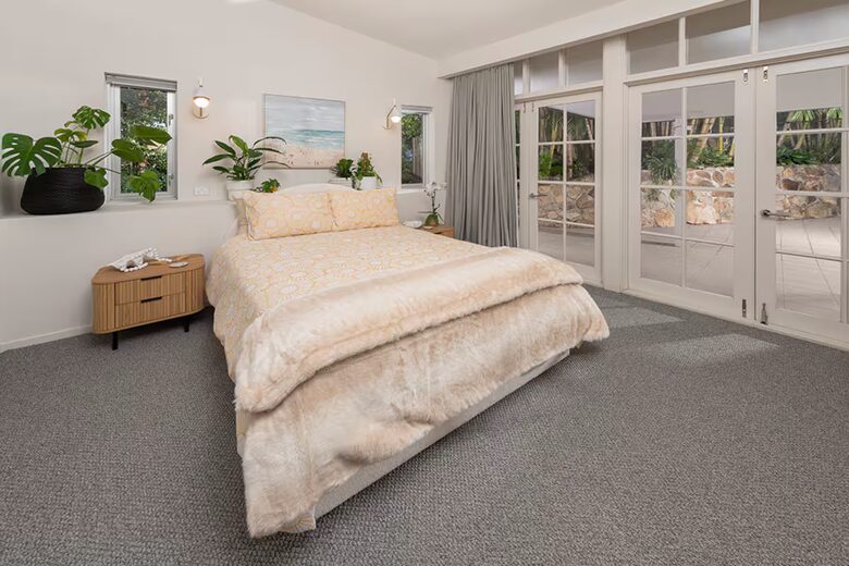 Hilltop Haven with City Views - Brisbane, Australia